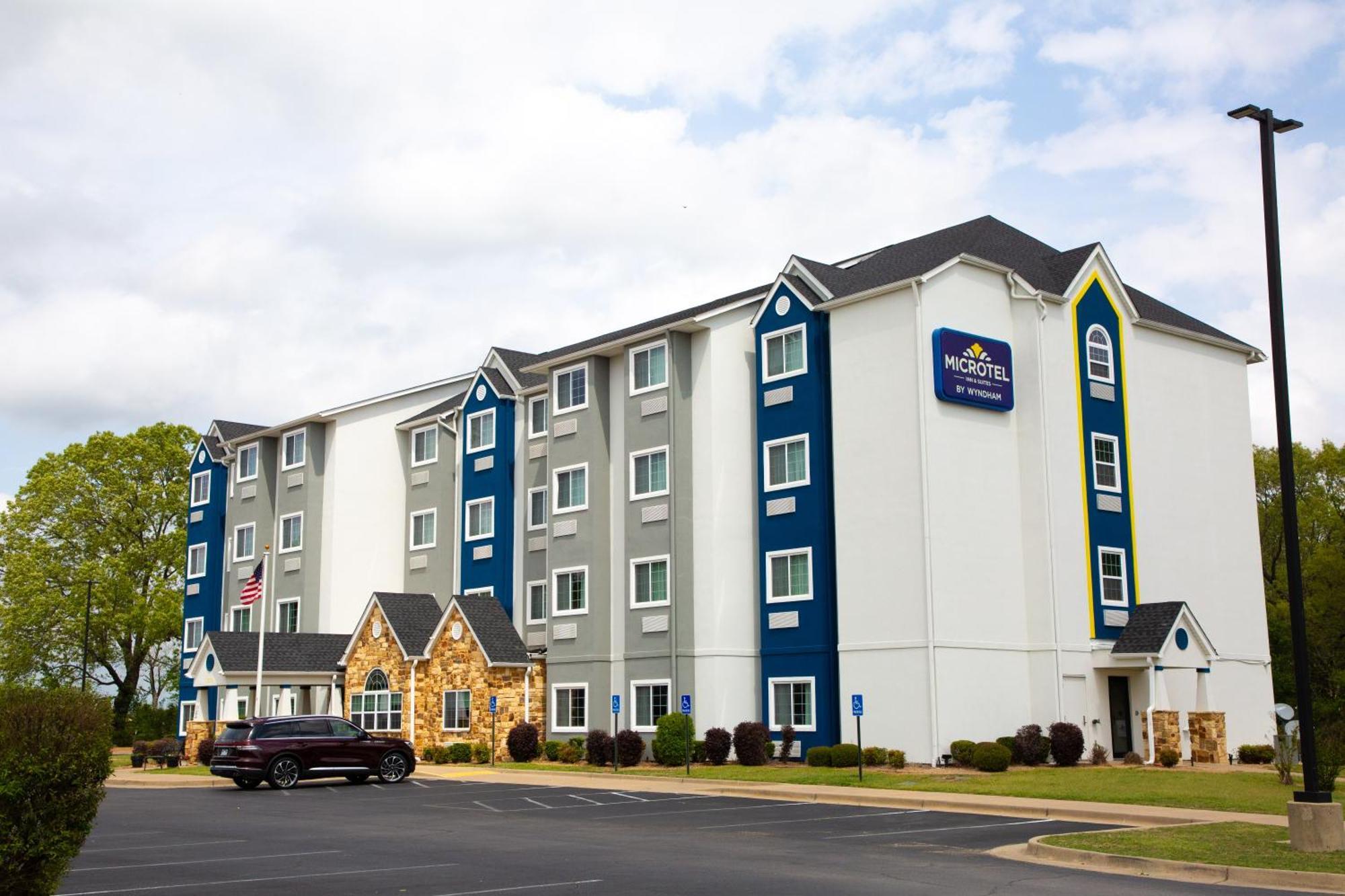 Microtel Inn & Suites By Wyndham סרסי מראה חיצוני תמונה
